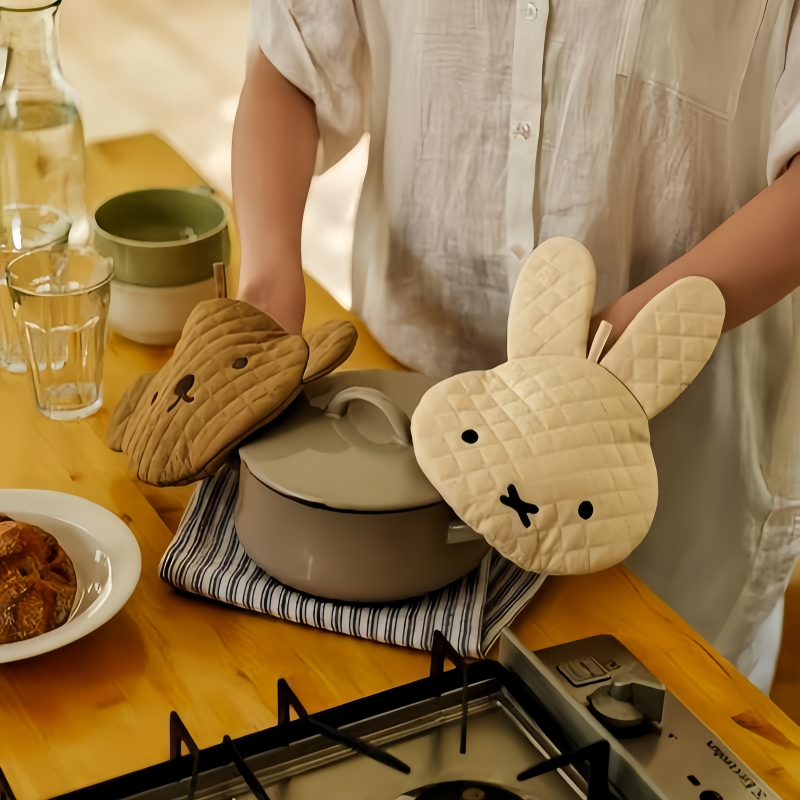 Kawaii Miffy Insulated Kitchen - مراجعة Commercial Kitchen Gloves وسعره